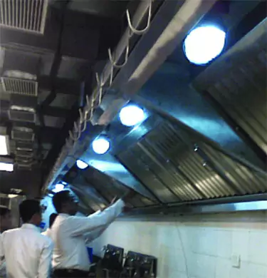 exhaust-hood-with-light